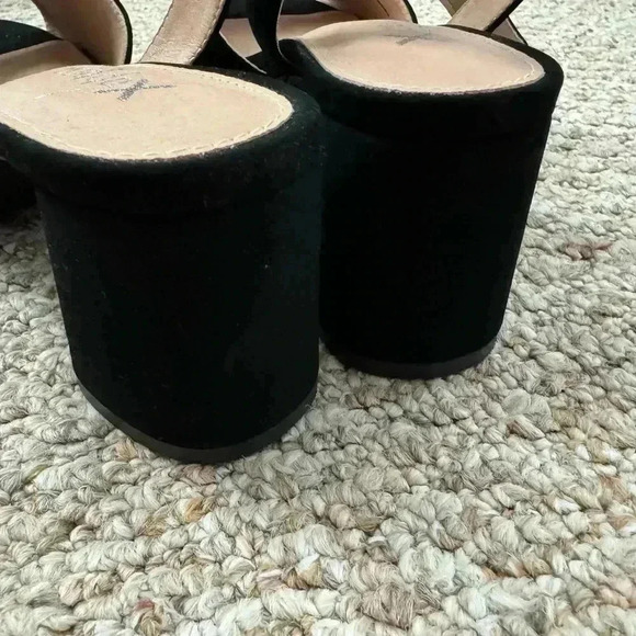 high heels - Picture 2 of 3